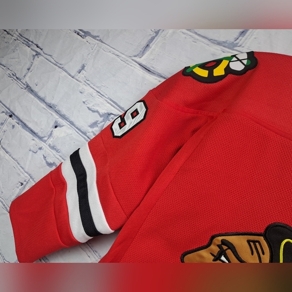 Reebok Chicago Blackhawks NHL Hockey Sweater Stitched Patch Boys Small/Medium - Picture 7 of 12